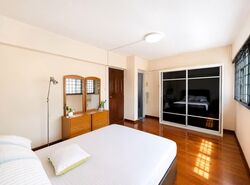 Blk 712 Hougang Avenue 2 (Hougang), HDB Executive #599190111